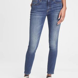 GAP Mid Rise True Skinny Jeans Petite